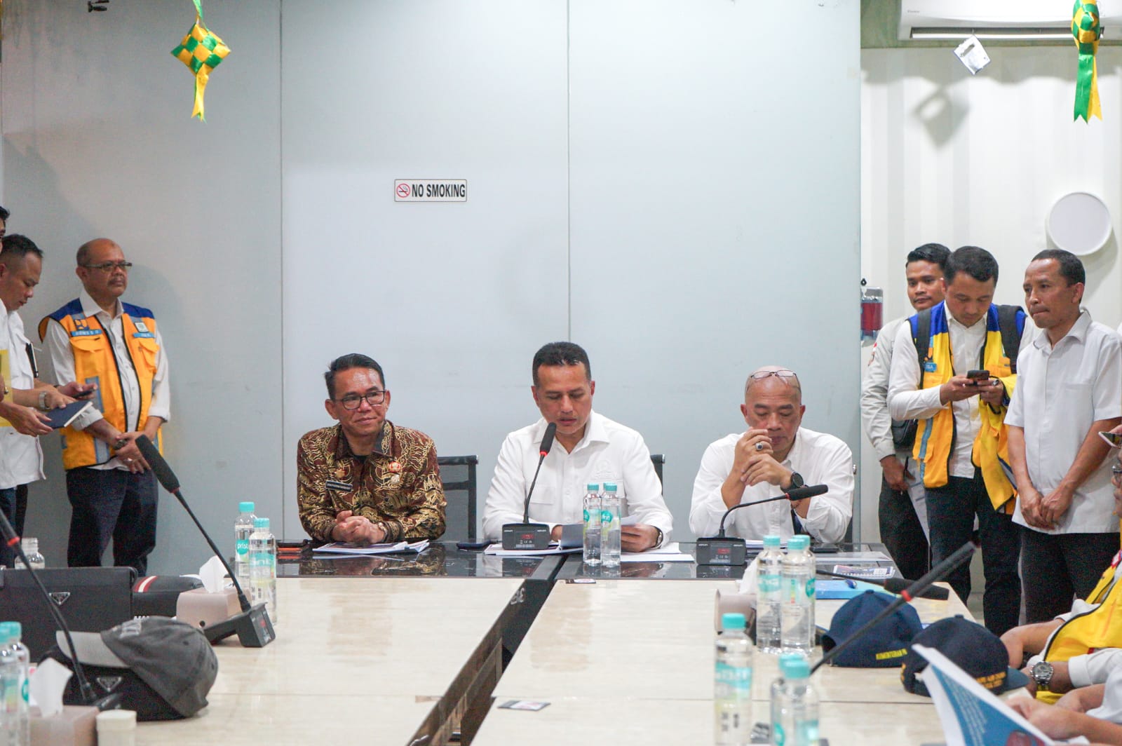Saat Kunjungan Komisi V DPR RI, Wakil Wali Kota Medan Minta Pertemuan Lintas Sektor Atasi Banjir Rob Belawan